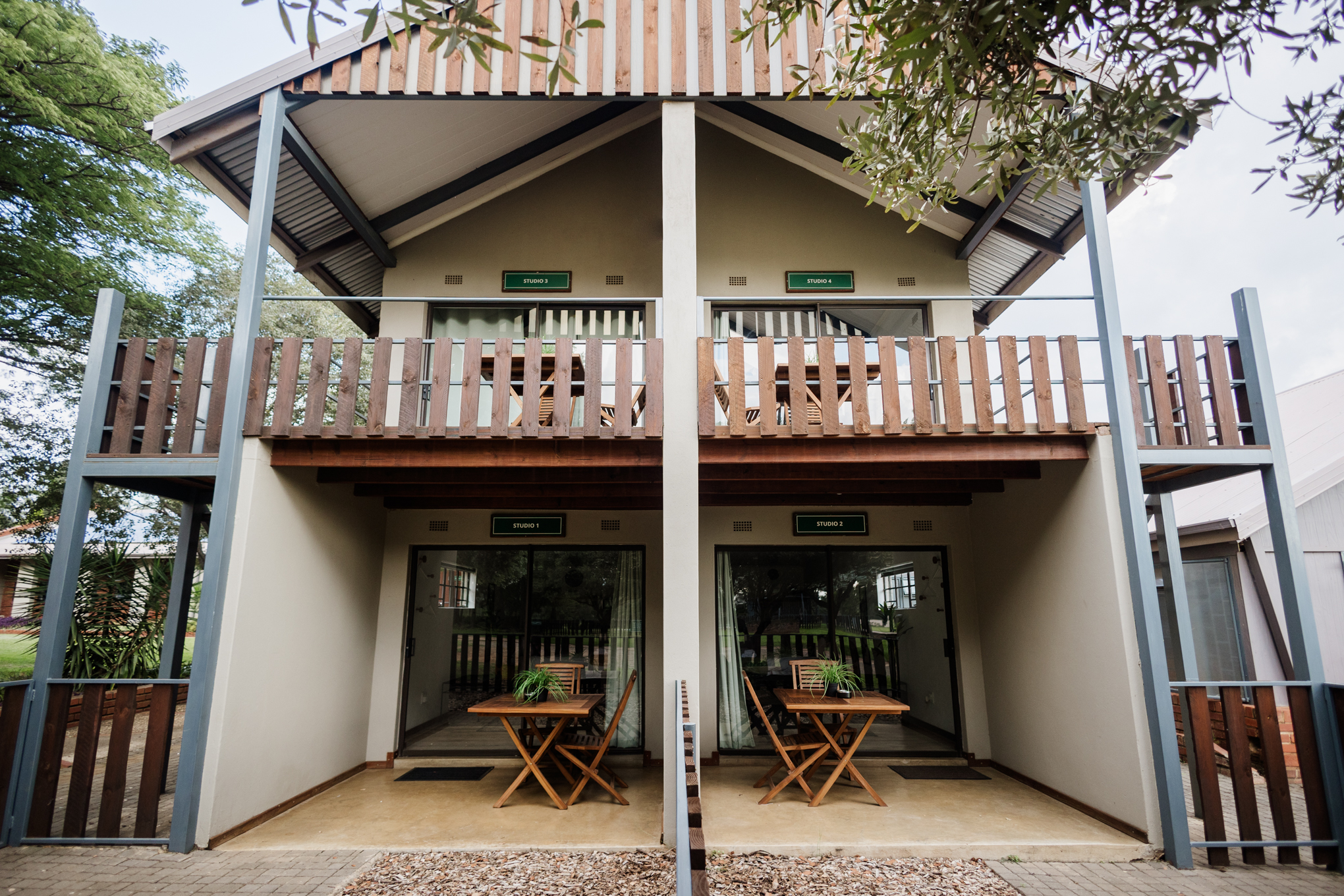 Farmstays_Studio 2-1